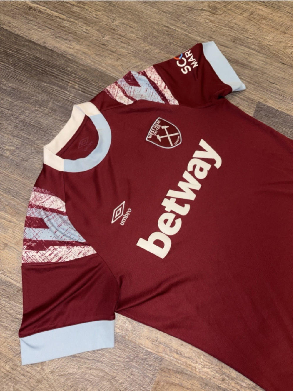West Ham United 2022 2023 Home Soccer Jersey Umbro Betway Men’s Large - Picture 3 of 11